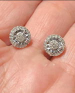 Beautiful 1/4 ct. T.W. Diamond Sterling Silver Earrings