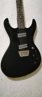 Danelectro Hodad w/ Jeff Senn Bridge & Gotoh Locking Tuners