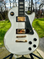 2022 Epiphone Les Paul Custom Electric Guitar