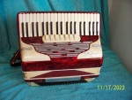 Elettra Red accordion 171/4" keys 120 bass accordion