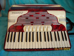 Elettra Red accordion 171/4" keys 120 bass accordion
