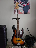 Fender MIJ TRADITIONAL 60S JAZZ BASS GUITAR