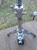 DW  Drums 5000  2 Leg Hi-Hat Stand