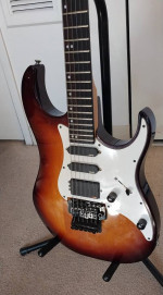 Vintage 1990's WASHBURN MG40 w/Floyd Rose + Gig Bag