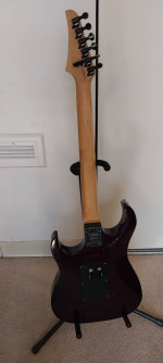 Vintage 1990's WASHBURN MG40 w/Floyd Rose + Gig Bag