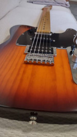 Fender The Modern Player Telecaster Plus HSS Honey Burst + Road Runner