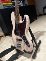 Fender Flea Artist Series Road Worn Jazz Bass