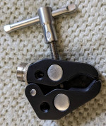 FS: CAMVATE CRAB CLAMP (5/8"-27 MICROPHONE ADAPTER)