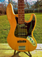 Squier Vintage Modified Jazz bass guitar
