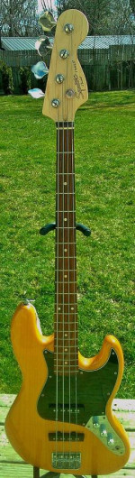 Squier Vintage Modified Jazz bass guitar