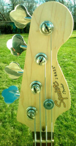 Squier Vintage Modified Jazz bass guitar