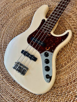 2007 Fender American Deluxe Jazz Bass