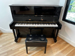 Yamaha Upright 47" U1 Black Ebony Piano
