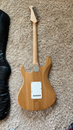 YAMAHA PACIFICA 112