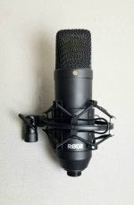 RODE NT1 Studio Condenser Microphone w/Shock Mount (current ver)