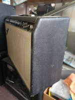 Vintage 1966 Fender Deluxe Reverb Black Face 22-Watt 1x12" Amplifier