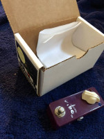 LOVEPEDAL PICKLE VIBE Pedal with box