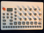 ELEKTRON MODEL: SAMPLES 6 Track Sample Based Groovebox