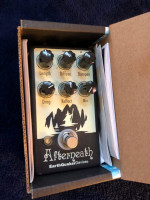 Earthquaker Devices AFTERNEATH v1 with box