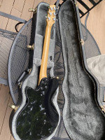 Godin Radiator w/ OHSC and locking tuners