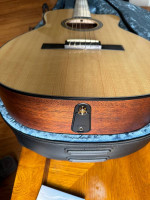 Martin nylon string guitar 000C12-16E