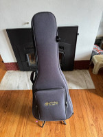 Martin nylon string guitar 000C12-16E