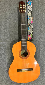 Yamaha Acoustic Guitar (PRICE REDUCED)