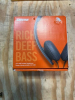 NEW  SHURE SRH145 PORTABLE HEADPHONES GRAY T13-D14