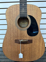 Abilene Full Size Acoustic Guitar
