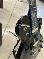 Epiphone Studio LT Ebony Guitar & Fender Mustang V.2 Amp