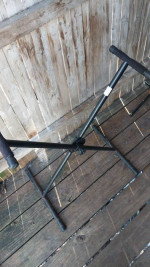 Black metal keyboard stand