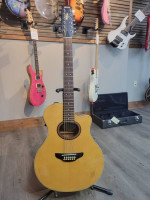 Yamaha Acoustic Guitar~apx-4-12a