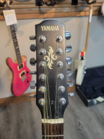 Yamaha Acoustic Guitar~apx-4-12a
