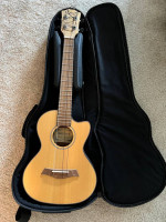 27 inch slim tenor ukulele