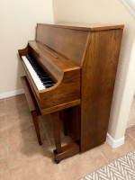 Amazing Yamaha P22 Professional Upright Piano