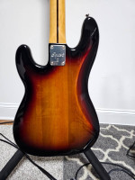 Fender Squier Classic Vibe Precision bass