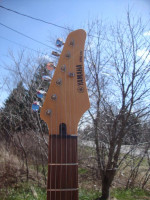 YAMAHA 121 ELECTRIC GUITAR