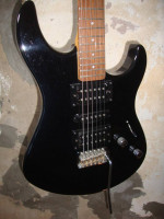 YAMAHA 121 ELECTRIC GUITAR