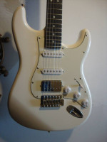 Donner dst 152 white stratocaster