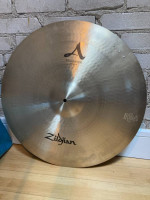 Zildjian A Medium 24" Ride (3 rivets) - 3,787 grams