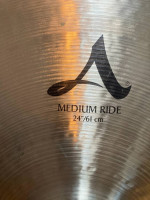 Zildjian A Medium 24" Ride (3 rivets) - 3,787 grams