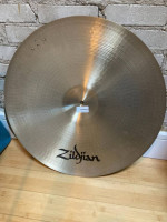 Zildjian A Medium 24" Ride (3 rivets) - 3,787 grams