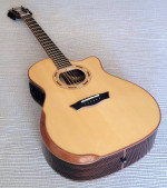 Washburn Comfort Series Acoustic Electric Guitar WCG25SCE