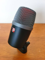 V Kick Microphone for Kick Drum