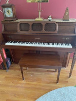 Yamaha Console Piano