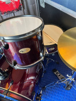 Complete Drum Set very Respectful