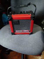 Price drop!Roland micro cube guitar amp- plug in or batteries!