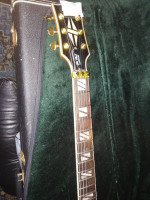 LES PAUL CUSTOM BUILT ELECTRIC GUITAR