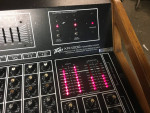 PEAVEY POWERED MIXER W/ 400 WATTS! GREAT PRACTICE / GARAGE PA.