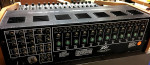PEAVEY POWERED MIXER W/ 400 WATTS! GREAT PRACTICE / GARAGE PA.